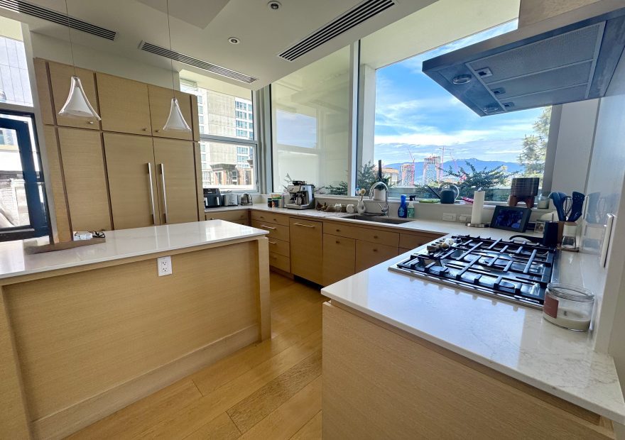 Residential cleaning service in Vancouver BC for homes and condos