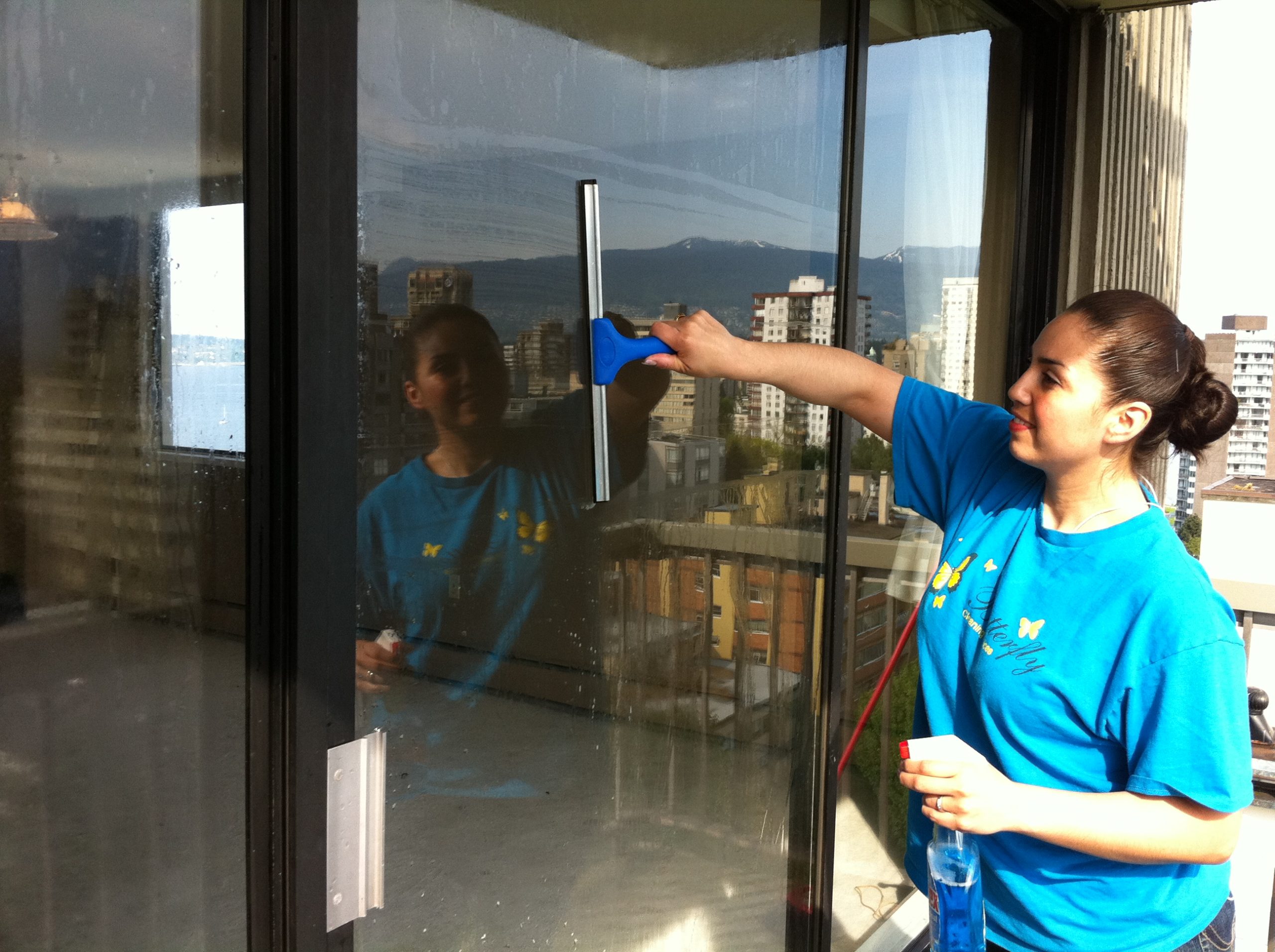 Post-renovation home cleaning in Vancouver, BC – detailed dust removal and finishing clean